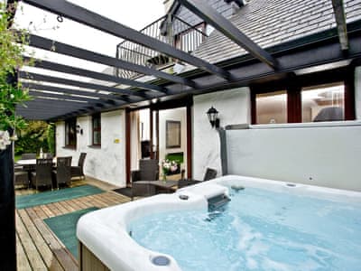 Magnolia Woodland Retreat In Wadebridge Cornwall Blue Chip