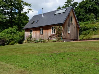 Upper Woodburn The Lodge Ref 16520 In Milton Of Campsie