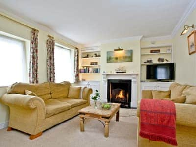 Jasmine Cottage Charmouth In Bridport Dorset Blue Chip Holidays