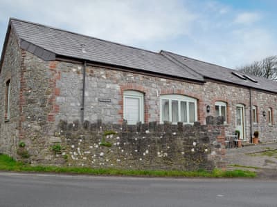 The Old Byre Cottages In Swansea And Gower Peninsula Wales Cottages