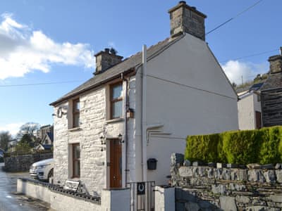 Arddwyn Ref Uk10749 In Penrhyndeudraeth Near Porthmadog