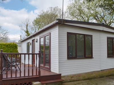 Josnor Chalet Cottages In Anglesey Llyn Peninsula Wales Cottages