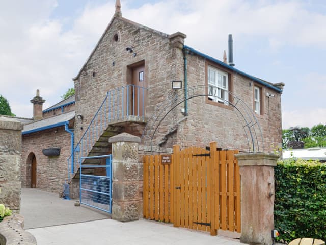 Garth House Garth Studio Ref Ukc3329 In Brampton Cumbria