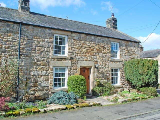 Yew Tree Cottage Ref Cc334069 In Near Corbridge Northumberland