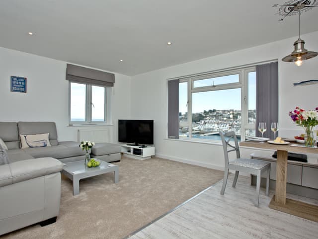 Harbourside Ref Bchrbsid In Brixham Devon Cottages Com