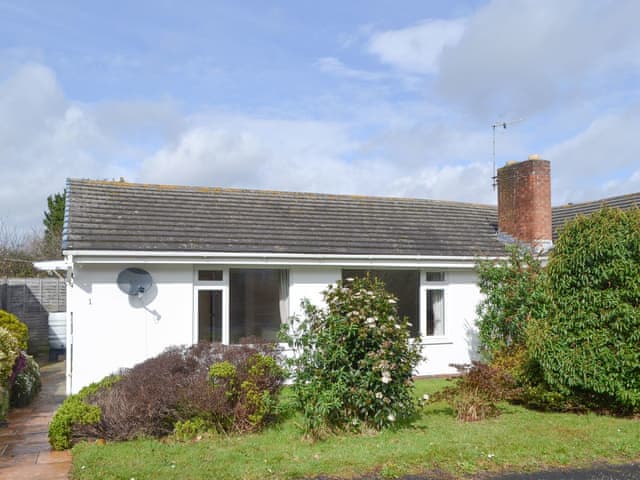 The Bungalow Ref Uk11056 In Lymington Hampshire Cottages Com