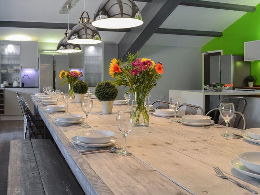 Wonderful dining area | The Loft - Struncheon Hill Farm, Brandesburton, near Bridlington