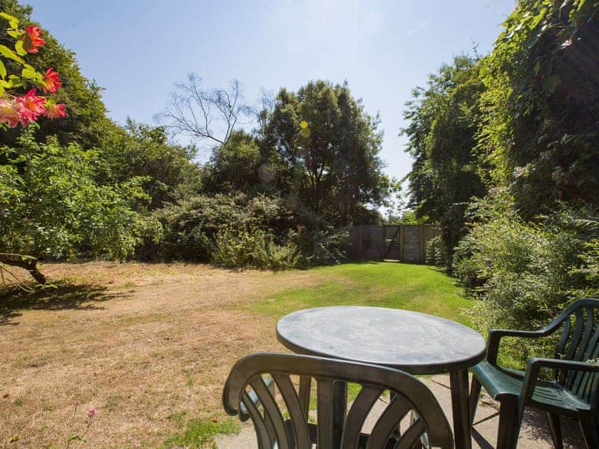 Lovely view over the lawned area of garden | Anchorage Studio, Salcombe