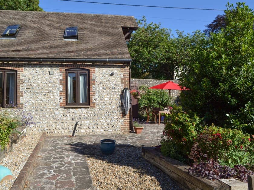 Characterful holiday home | Darwin Cottage, Jevington