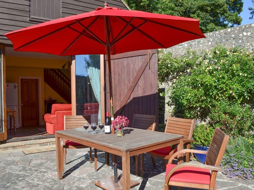 Outdoor furniture on patio | Darwin Cottage, Jevington
