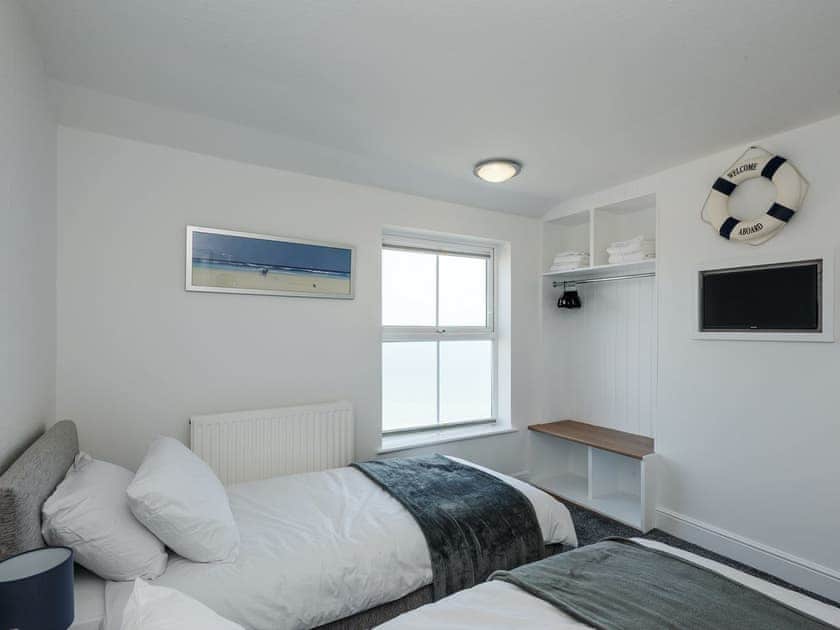 Charming twin bedroom | Marion’s Sea View, Overstrand, Cromer