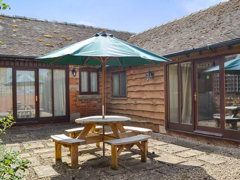 Sitting-out-area | Skimblescott Barn, Much Wenlock