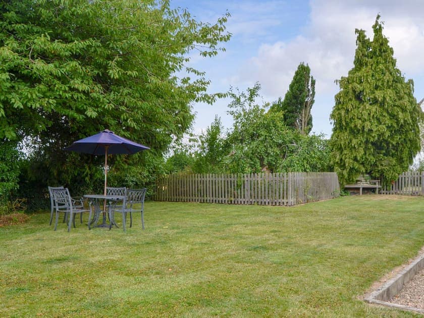 Large lawned garden | Skimblescott Barn, Much Wenlock