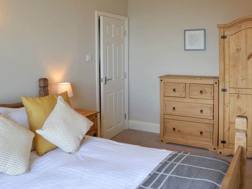 Double bedroom | Oaklands View, Scarborough