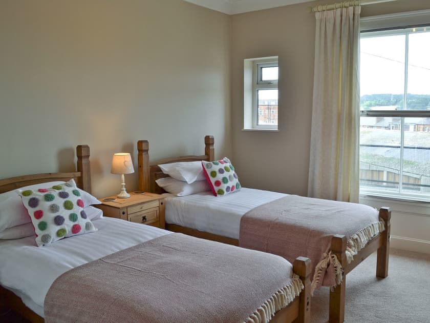 Twin bedroom | Oaklands View, Scarborough
