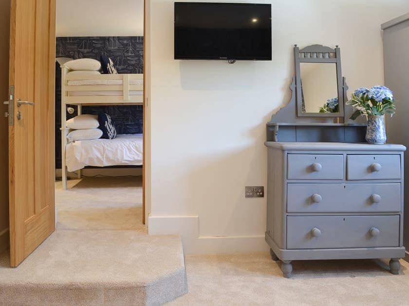 Bunk bedroom | Llwyn Du, Abersoch, near Pwllheli