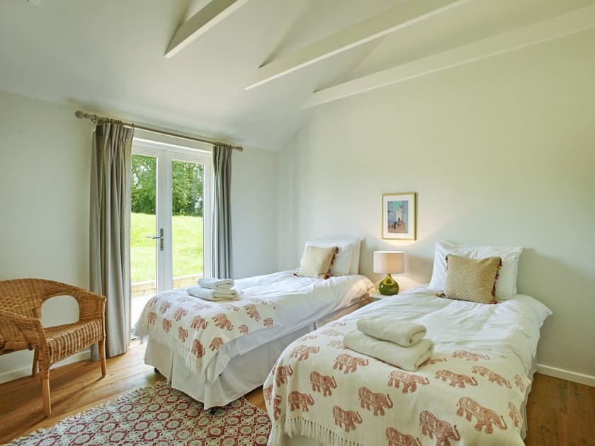 Comfortable twin bedroom | The Dairy - The Stables & The Dairy, Birdham, near Chichester