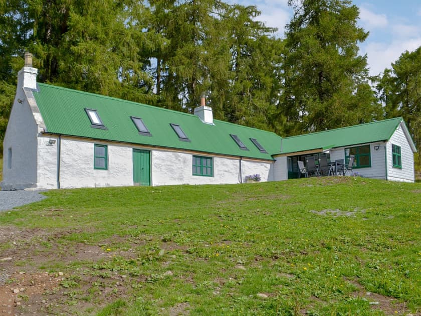 Lovely, detached, traditional old stone property | Wester Laggan Cottage, Dulnain Bridge, near Grantown-on-Spey