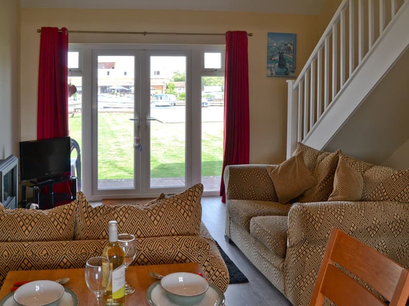 Open plan living space | Puffin Cottage, Wroxham
