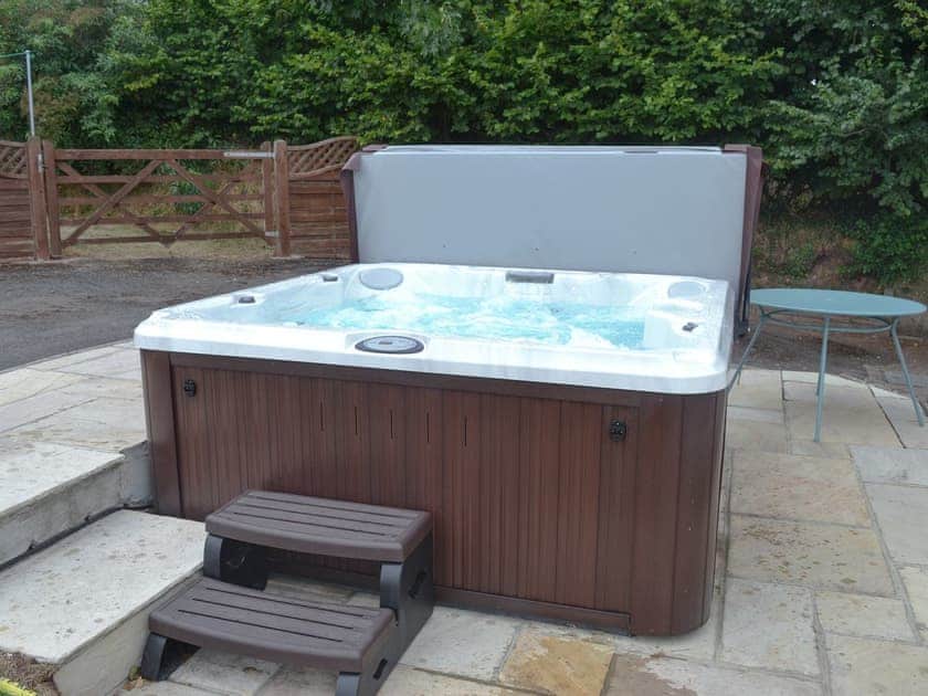 Hot Tub | Barwick, Exbourne, near Okehampton