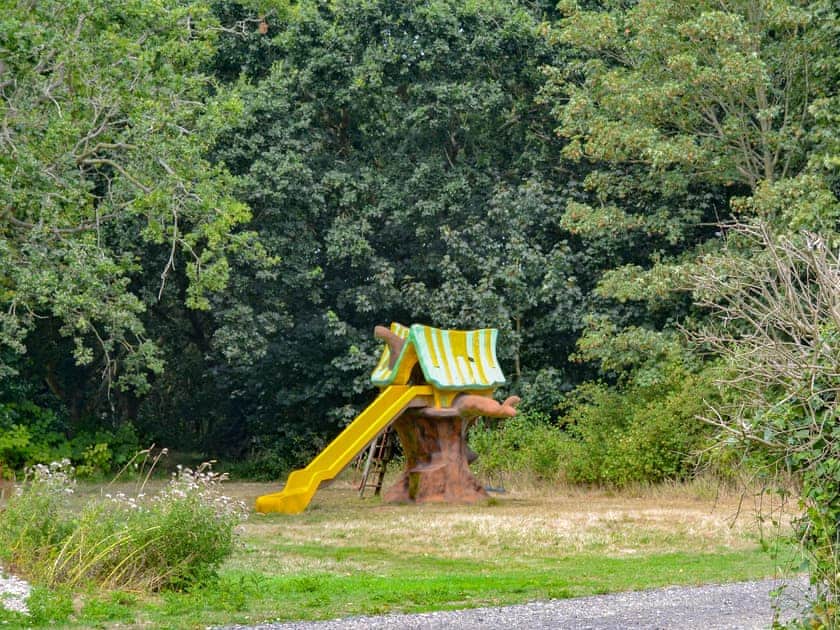 Children’s play area | Bridge End, Bridge Way - Bridge House Holidays, Waxham