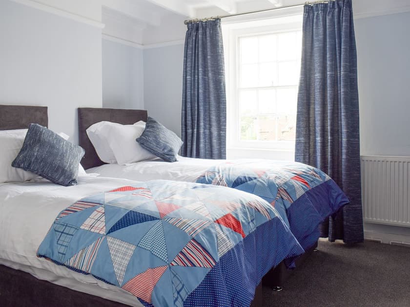 Light and airy twin bedroom | Rose Cottage, Fylingthorpe, near Whitby