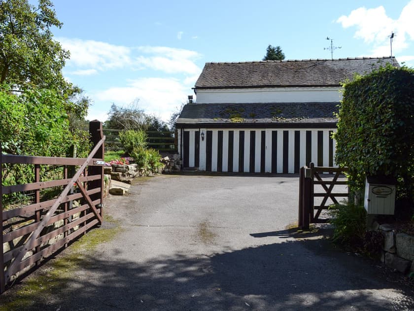 Off road parking | The Beehive, Betley, near Nantwich