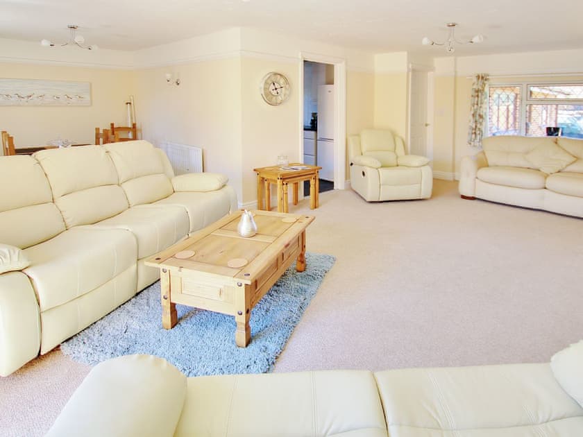 Light and airy living area | Irenic Lodge - Irenic Lodges, Hamble