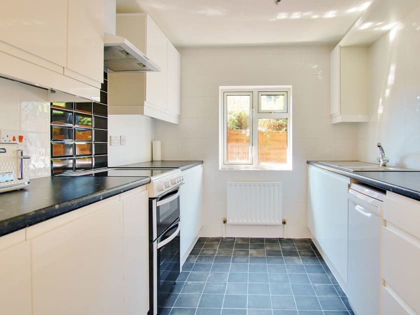 Well-equipped fitted kitchen | Irenic Lodge - Irenic Lodges, Hamble