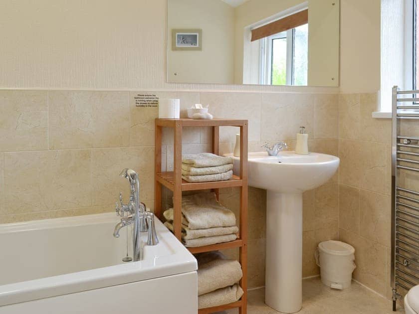 Family bathroom | Comyn, Bridlington