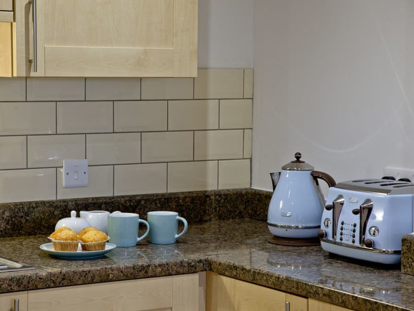 Kitchen | Glimpse - Bredon Court, Newquay