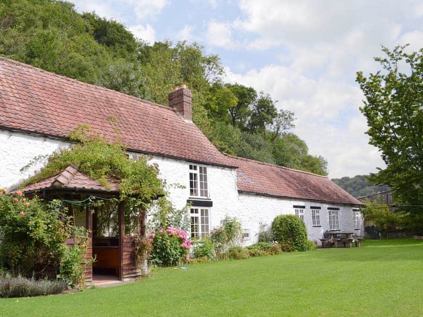 Beautiful semi-detached holiday home | Ashberry Farm Cottage, Rievaulx near Helmsley