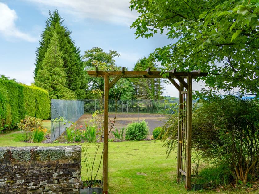Delightful garden and grounds | Blairhosh Cottage, Balloch, Loch Lomond