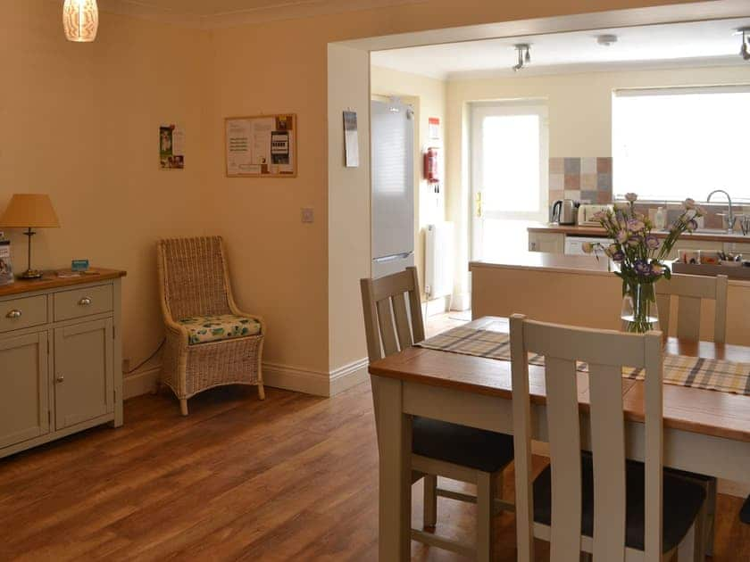 Open plan kitchen / diner | Kittiwakes, Amble