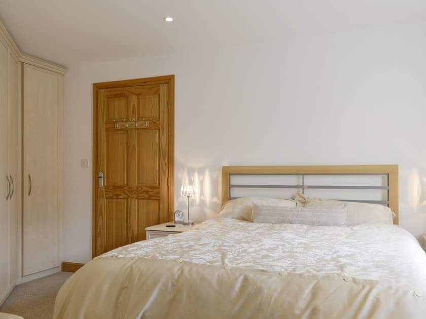 Comfortable second en-suite double bedroom | Mickle Hill Mews, Gargrave, near Skipton