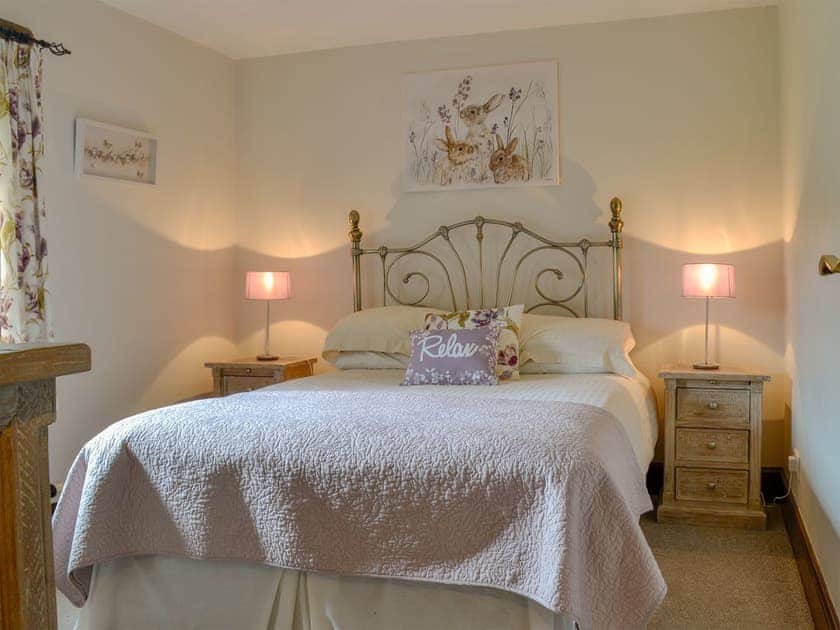 Attractive double bedroom | Skirfare - Stonelands Farmyard Cottages, Litton near Kettlewell