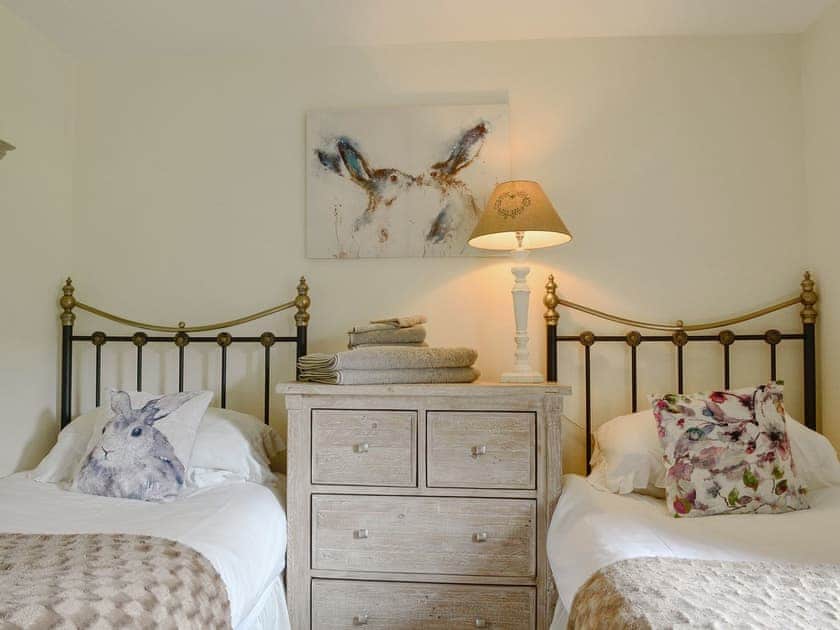 Comfy twin bedroom | Skirfare - Stonelands Farmyard Cottages, Litton near Kettlewell
