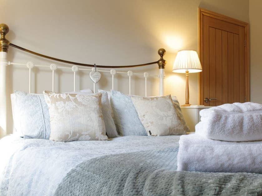 Relaxing double bedroom | The Old Forge, West Lutton near Malton