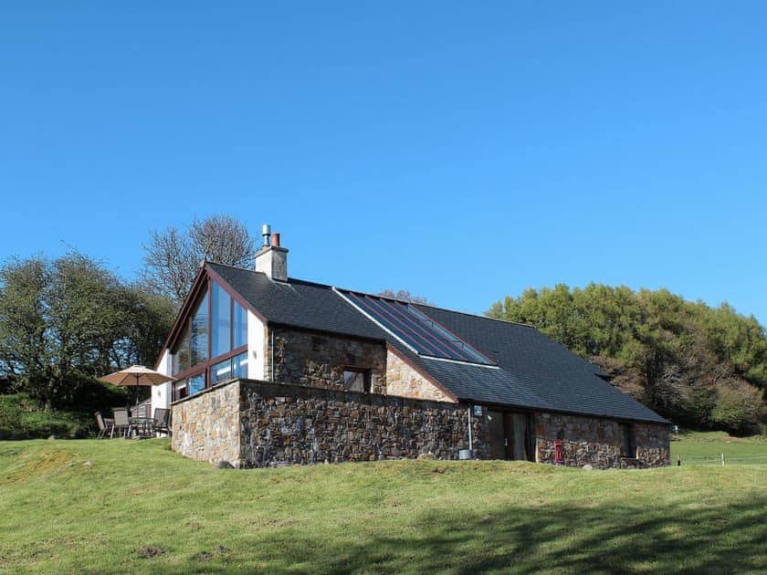 Beautiful holiday cottage on the West coast of Scotland | Achabeg, Inverlussa, near Achnamara