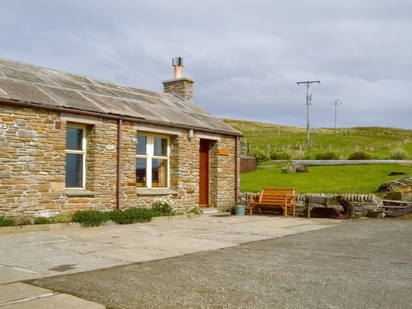 Characterful holiday home | Crofter’s Rest - Bisgeos, Westray, Orkney Islands