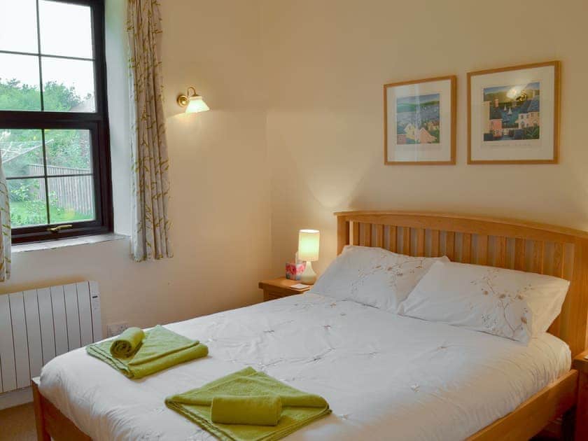 Comfortable double bedroom | Garden Cottage, Halwell, near Totnes