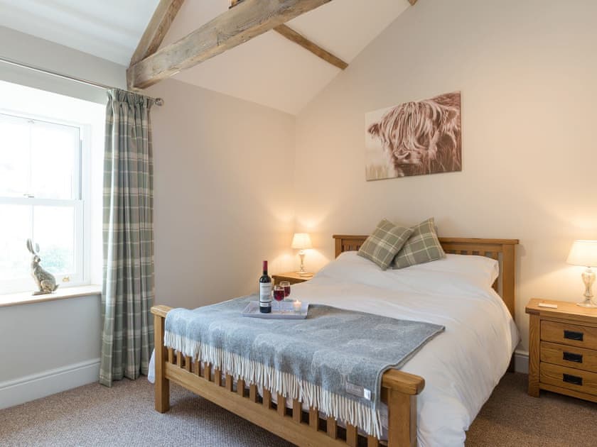 Peaceful en-suite double bedroom | Abraham’s Cottage, Langthwaite, near Richmond
