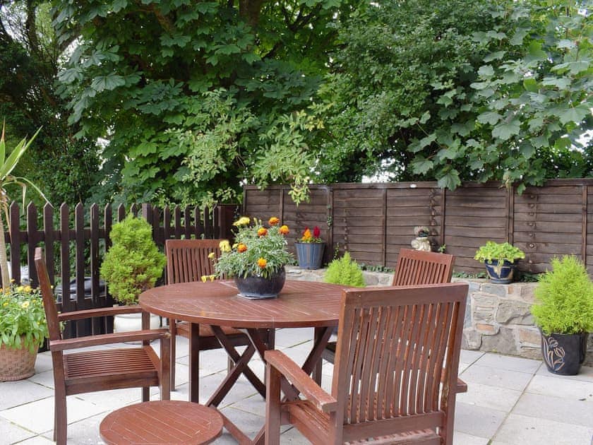 Peaceful sitting out area | Bwthyn, New Quay