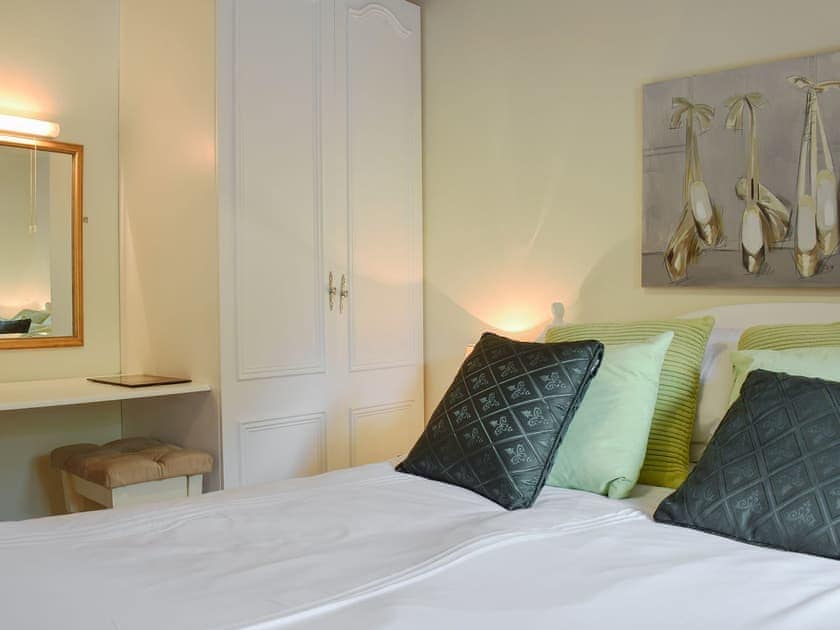 Comfortable double bedroom | Bwthyn, New Quay