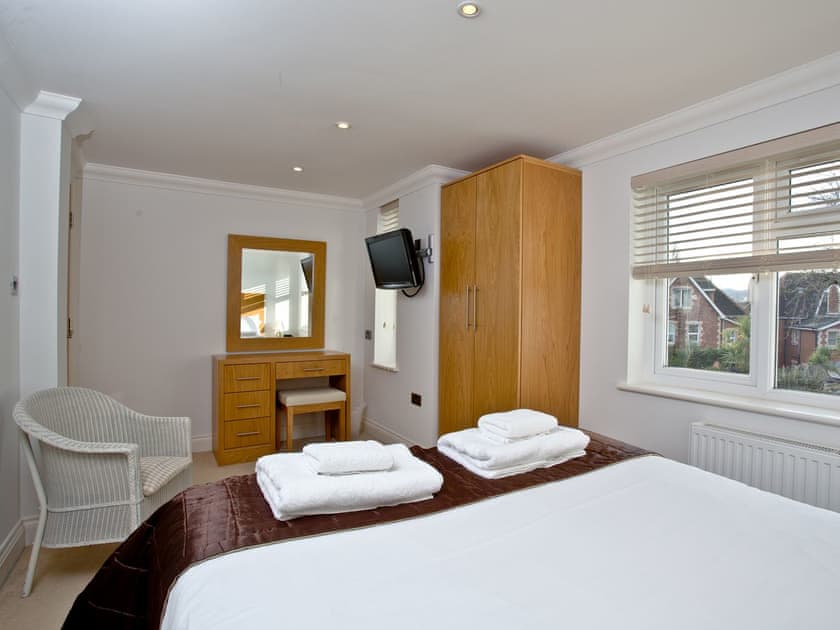Double bedroom | 7 Goodrington Lodge - Goodrington Lodge, Paignton