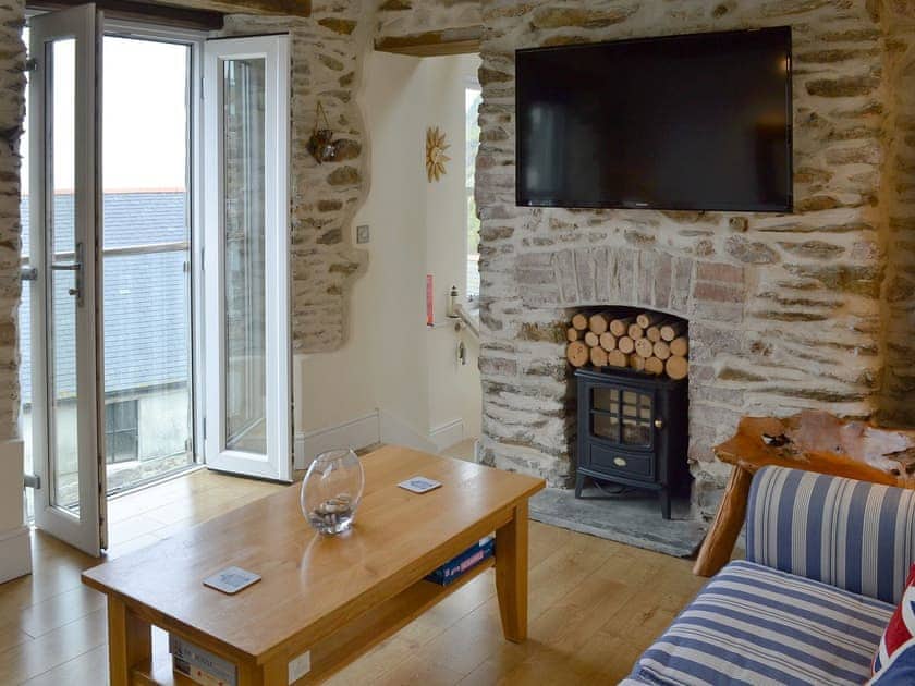Charming living/ dining room | Seacharm, Gorran Haven