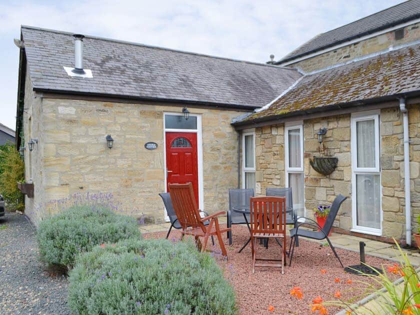 Charming holiday home | Stable Cottage - Railway Cottages, Acklington, near Amble