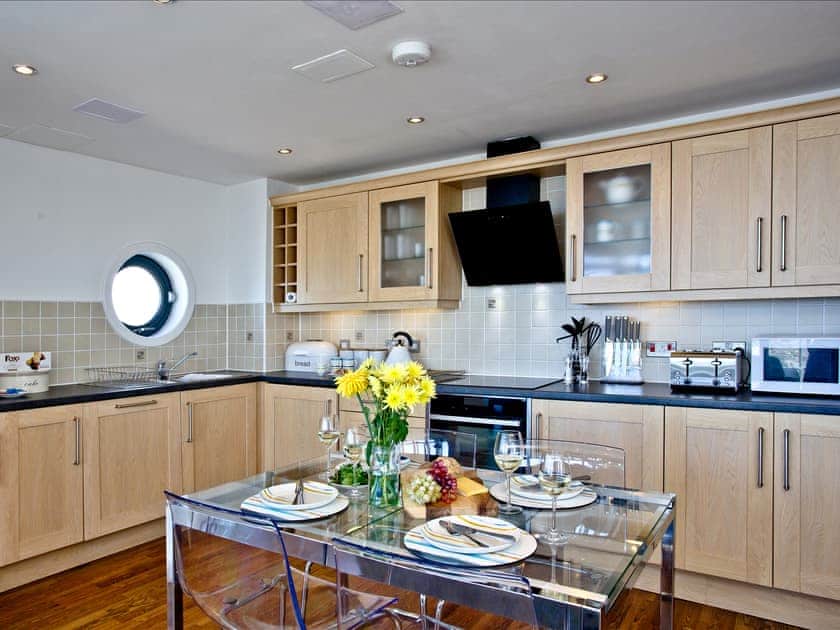 Dining Area | Horizons View Penthouse - Horizons, Newquay