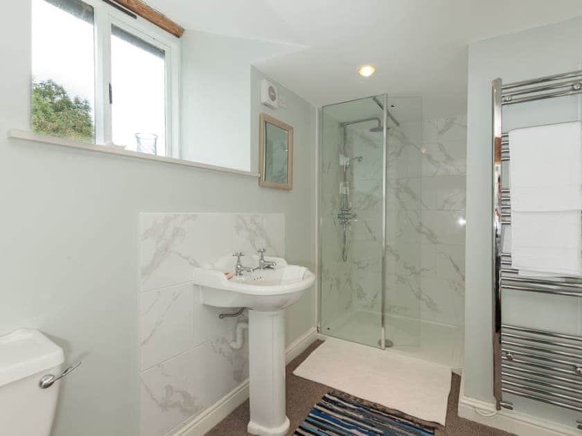 En-suite shower room | Rhydleos Mill, Llansilin, near Oswestry