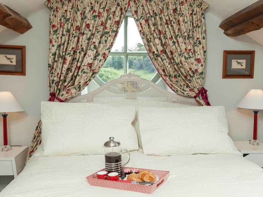 Sumptuous double bedroom | Rhydleos Mill, Llansilin, near Oswestry